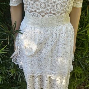 VINTAGE WHITE LACE APRON